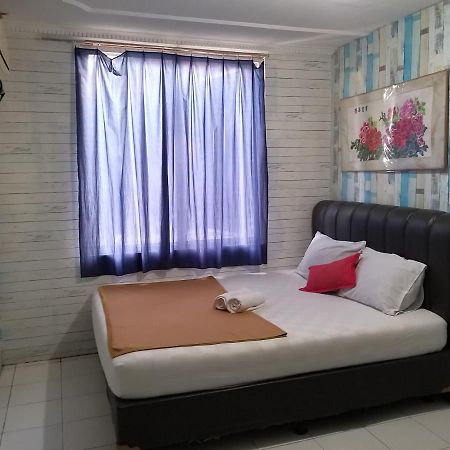 Venice Guest House Redpartner Jakarta Ngoại thất bức ảnh