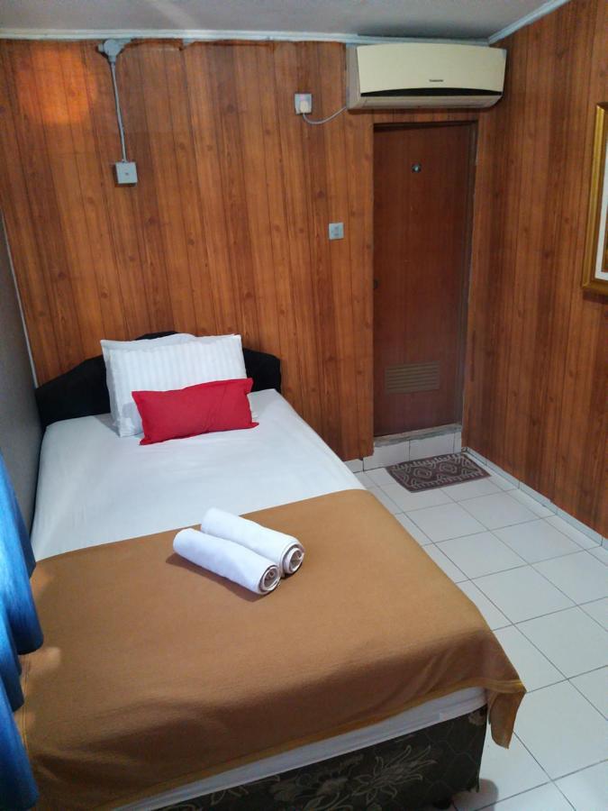 Venice Guest House Redpartner Jakarta Ngoại thất bức ảnh