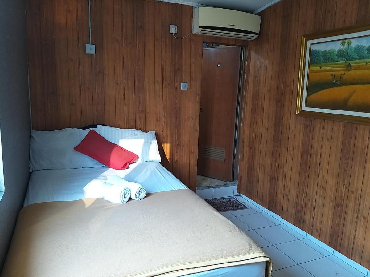 Venice Guest House Redpartner Jakarta Ngoại thất bức ảnh