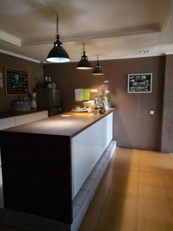 Venice Guest House Redpartner Jakarta Ngoại thất bức ảnh